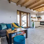 Tatil Evi Ostoja - Na Kaszubach, Sauna, Balia-jacuzzi, Plac Zabaw, Tyrolka , Dwa Boiska, Miejsce Na Ognisko, Grill Gazowy *