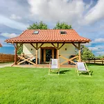Ostoja - Na Kaszubach, Sauna, Balia-jacuzzi, Plac Zabaw, Tyrolka , Dwa Boiska, Miejsce Na Ognisko, Grill Gazowy Semesterbostad *