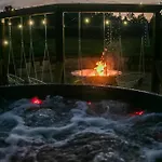Tatil Evi Ostoja - Na Kaszubach, Sauna, Balia-jacuzzi, Plac Zabaw, Tyrolka , Dwa Boiska, Miejsce Na Ognisko, Grill Gazowy