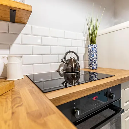 Ostoja - Na Kaszubach, Sauna, Balia-jacuzzi, Plac Zabaw, Tyrolka , Dwa Boiska, Miejsce Na Ognisko, Grill Gazowy בית נופש