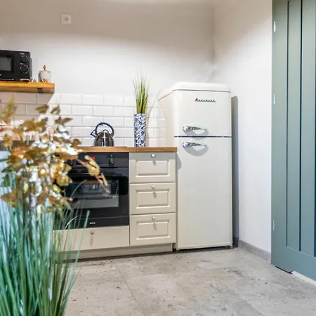 Ostoja - Na Kaszubach, Sauna, Balia-jacuzzi, Plac Zabaw, Tyrolka , Dwa Boiska, Miejsce Na Ognisko, Grill Gazowy