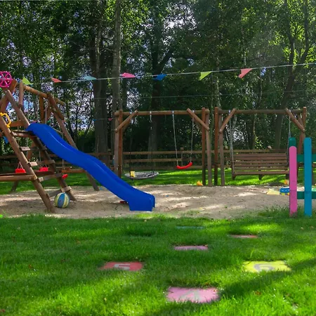 Ostoja - Na Kaszubach, Sauna, Balia-jacuzzi, Plac Zabaw, Tyrolka , Dwa Boiska, Miejsce Na Ognisko, Grill Gazowy