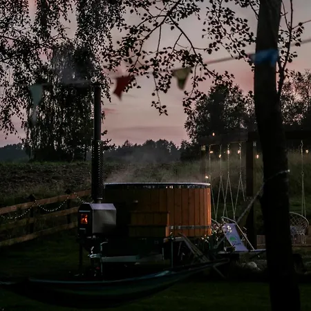Сasa de vacaciones Ostoja - Na Kaszubach, Sauna, Balia-jacuzzi, Plac Zabaw, Tyrolka , Dwa Boiska, Miejsce Na Ognisko, Grill Gazowy Lemany (Kartuzy)
