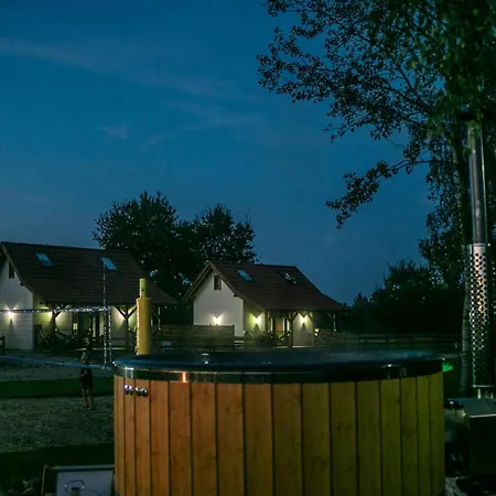 Ostoja - Na Kaszubach, Sauna, Balia-jacuzzi, Plac Zabaw, Tyrolka , Dwa Boiska, Miejsce Na Ognisko, Grill Gazowy