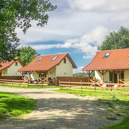 Holiday home Ostoja - Na Kaszubach, Sauna, Balia-jacuzzi, Plac Zabaw, Tyrolka , Dwa Boiska, Miejsce Na Ognisko, Grill Gazowy Lemany