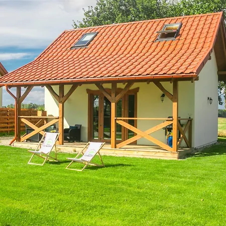 Holiday home Ostoja - Na Kaszubach, Sauna, Balia-jacuzzi, Plac Zabaw, Tyrolka , Dwa Boiska, Miejsce Na Ognisko, Grill Gazowy *