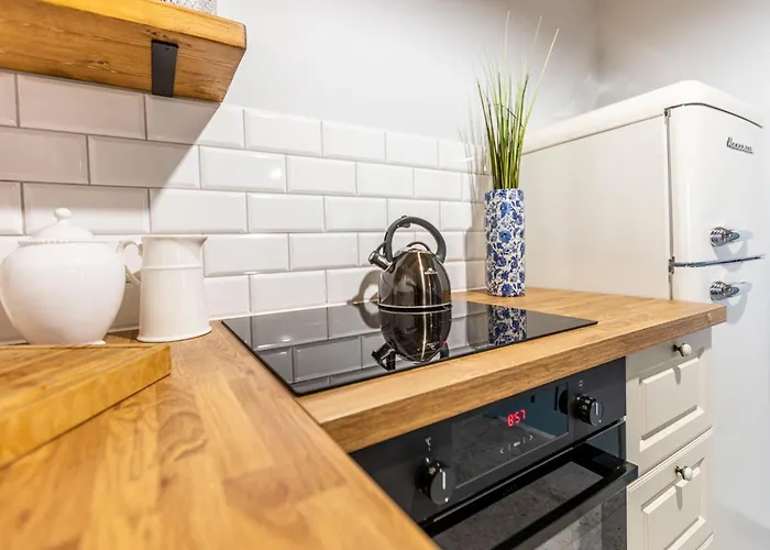 Ostoja - Na Kaszubach, Sauna, Balia-jacuzzi, Plac Zabaw, Tyrolka , Dwa Boiska, Miejsce Na Ognisko, Grill Gazowy Дом отдыха