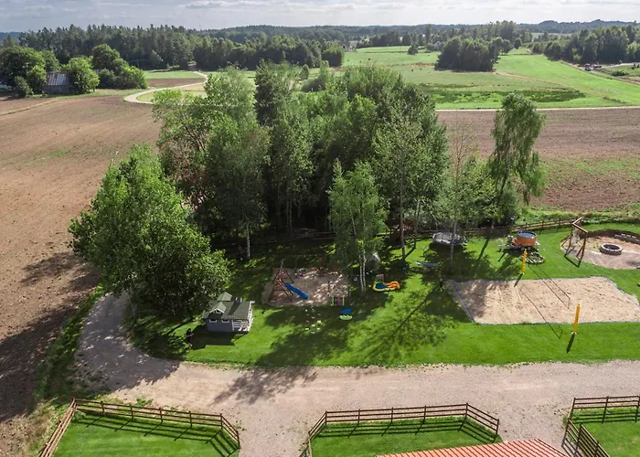 Дом отдыха Ostoja - Na Kaszubach, Sauna, Balia-jacuzzi, Plac Zabaw, Tyrolka , Dwa Boiska, Miejsce Na Ognisko, Grill Gazowy *