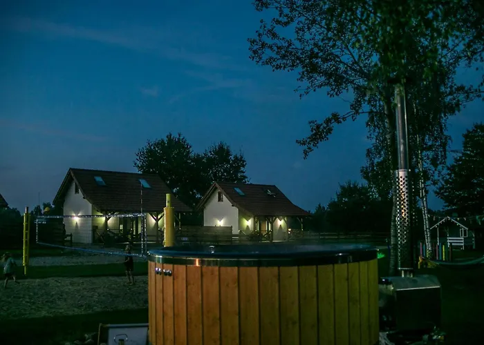 Ostoja - Na Kaszubach, Sauna, Balia-jacuzzi, Plac Zabaw, Tyrolka , Dwa Boiska, Miejsce Na Ognisko, Grill Gazowy