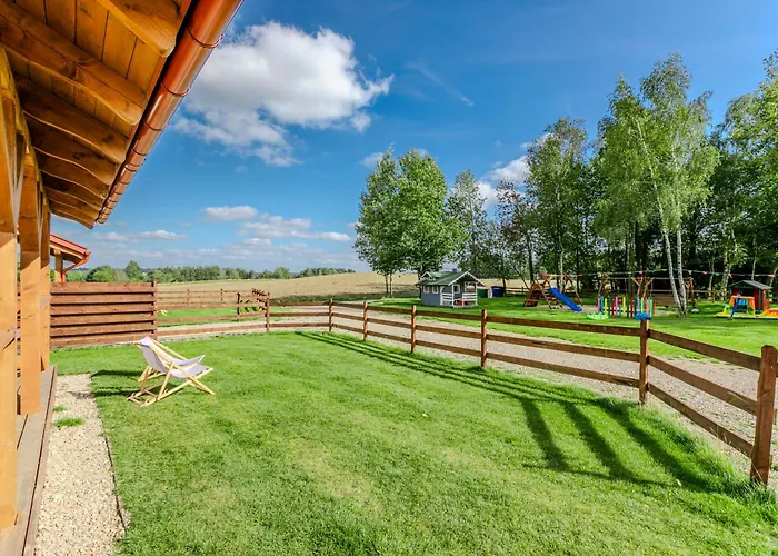 Дом отдыха Ostoja - Na Kaszubach, Sauna, Balia-jacuzzi, Plac Zabaw, Tyrolka , Dwa Boiska, Miejsce Na Ognisko, Grill Gazowy *