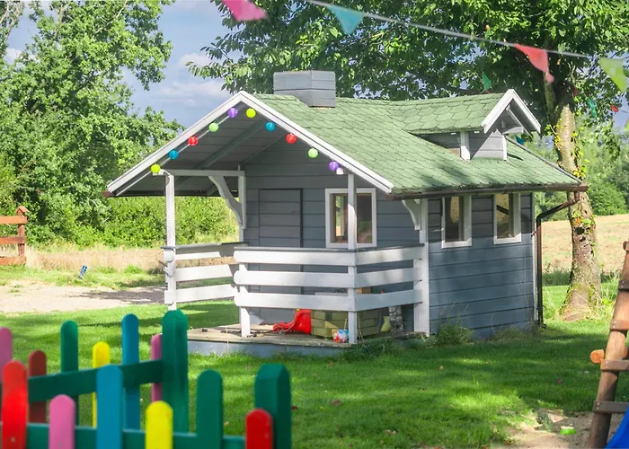 Ostoja - Na Kaszubach, Sauna, Balia-jacuzzi, Plac Zabaw, Tyrolka , Dwa Boiska, Miejsce Na Ognisko, Grill Gazowy Дом отдыха